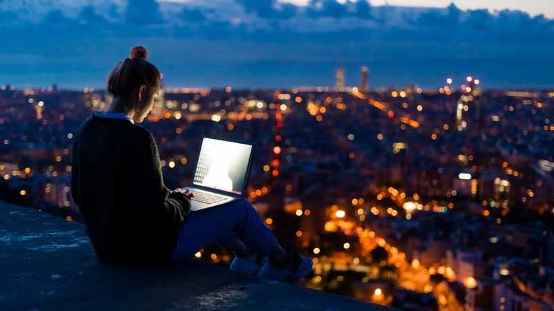 Understand edge computing and its impact on leading industries Image